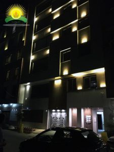 نورپردازی نمای ساختمان با نمای مدرن