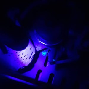 مایع نشتیاب و چراغ قوه uv